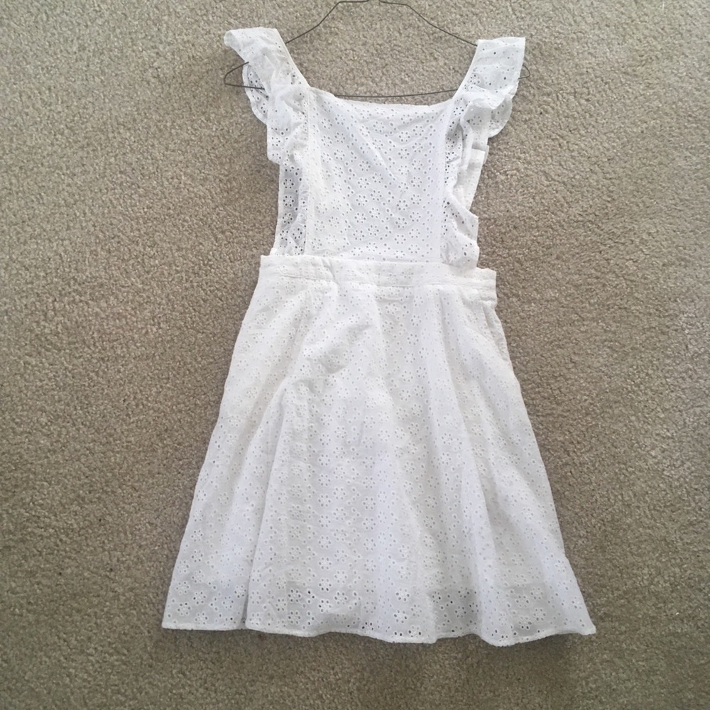 Backless vintage style cotton white dress